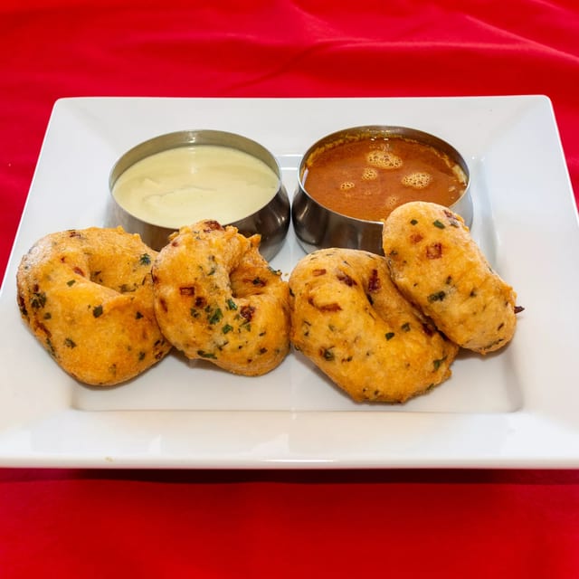 Medu Vada.